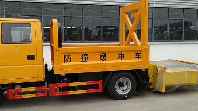 多種防撞型號(hào)掃路車，滿足不同工程需求